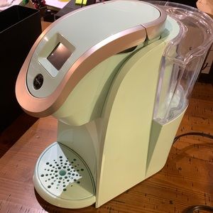 Keurig 2.0 Light Blue Single Pod Coffee maker